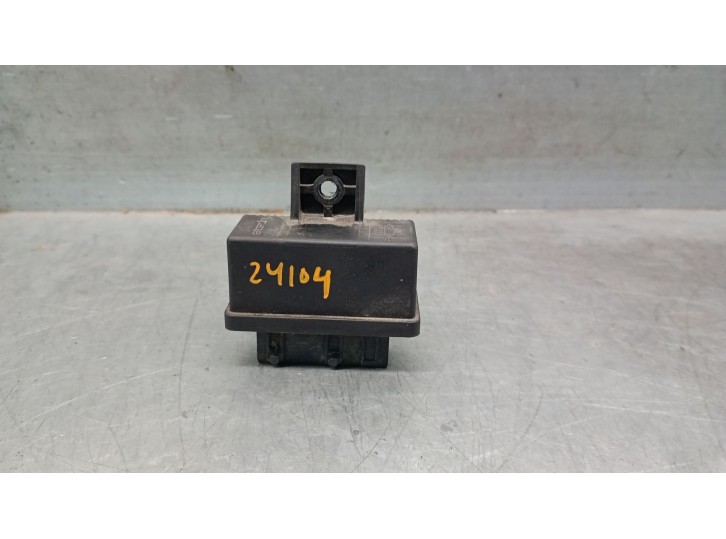 Recambio de caja precalentamiento para citroën saxo 1.5 d sx referencia OEM IAM 240107  