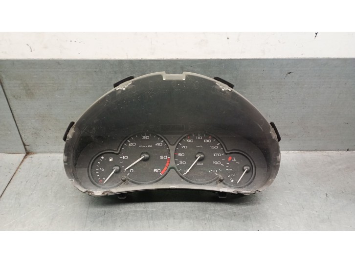Recambio de cuadro instrumentos para citroën berlingo 1.9 diesel referencia OEM IAM 9656696080 6106LE 