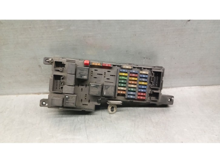 Replacement relay / fuse box for Volvo S60 sedan 2.4 cat OEM IAM reference 9452993 