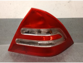 Recambio de piloto trasero derecho para mercedes-benz clase c (w203) berlina 1.8 cat referencia OEM IAM 2038200264 A2038200264 