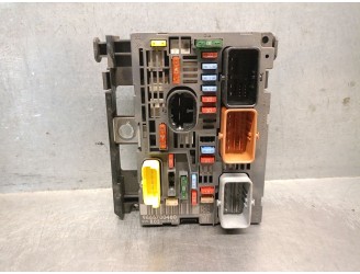 Recambio de caja reles / fusibles para citroën c4 berlina 1.6 16v hdi fap referencia OEM IAM 9666700480  DELPHI