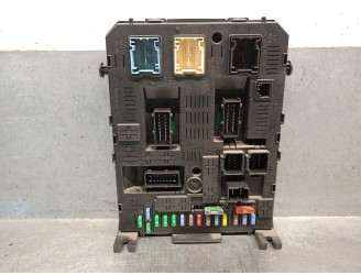 Recambio de caja reles / fusibles para citroën c4 berlina 1.6 16v hdi fap referencia OEM IAM 9666895780  281197595 JOHNSON CONTR