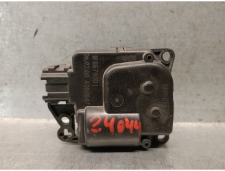 Recambio de motor apertura trampillas climatizador para chrysler grand voyager v (rt) 2.8 crd referencia OEM IAM 8679001 6803333