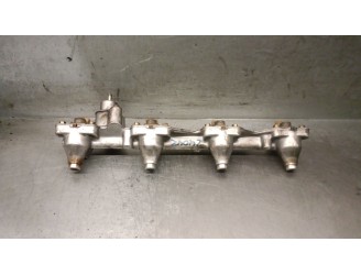 Recambio de rampa inyectora para ford mondeo berlina 2.0 16v cat referencia OEM IAM 938F9D280  