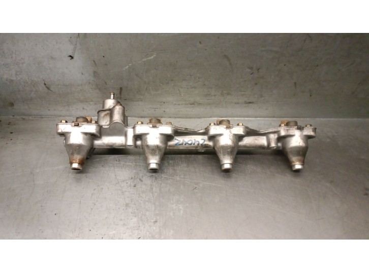 Recambio de rampa inyectora para ford mondeo berlina 2.0 16v cat referencia OEM IAM 938F9D280 