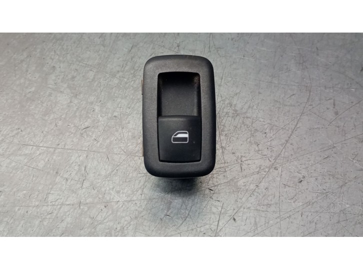 Recambio de mando elevalunas trasero izquierdo para chrysler grand voyager v (rt) 2.8 crd referencia OEM IAM 68029178AB 68029178