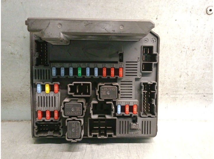 Recambio de caja reles / fusibles para nissan qashqai (j10) 2.0 dci turbodiesel cat referencia OEM IAM 284B7JD000  