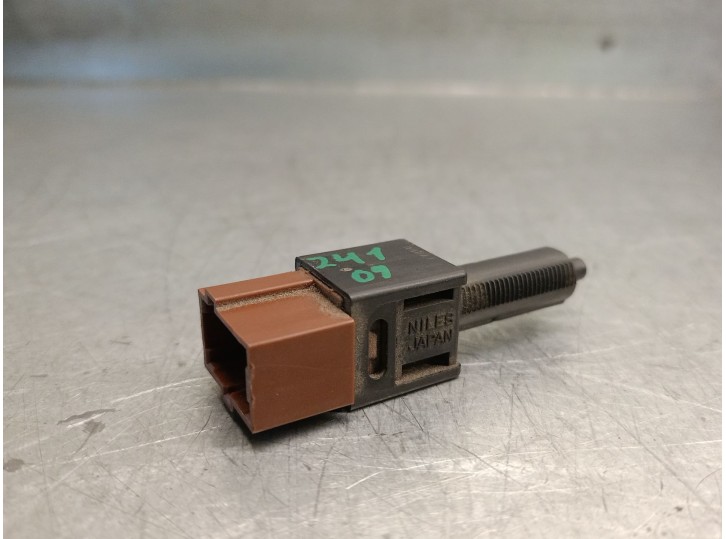Recambio de interruptor para nissan qashqai (j10) 2.0 dci turbodiesel cat referencia OEM IAM 25300AT300 