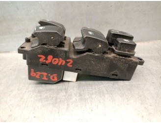 Recambio de maneta interior delantera derecha para toyota yaris 1.5 16v cat referencia OEM IAM 69205K0050  5 PUERTAS 2