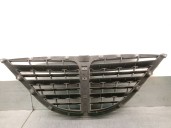 Recambio de rejilla delantera para ssangyong rodius i 2.7 xdi 4wd referencia OEM IAM 7945121010 7945121010 