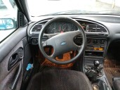 ford mondeo berlina del año 1993