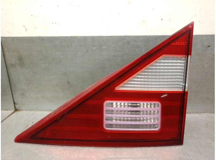 Recambio de piloto trasero derecho para ssangyong rodius i 2.7 xdi 4wd referencia OEM IAM 8360121401 8360121401 