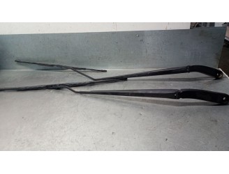 Recambio de brazo limpia delantero derecho para chrysler grand voyager v (rt) 2.8 crd referencia OEM IAM 68028438AA 68028438AA 