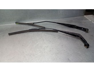 Recambio de brazo limpia delantero derecho para honda jazz (gd1/5) 1.2 dsi cat referencia OEM IAM 76505SAAG01 76505SAAG01 