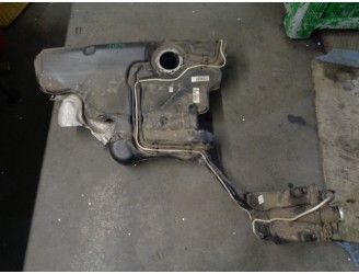 Recambio de deposito combustible para skoda rapid 1.4 16v tsi referencia OEM IAM 6R7201085J  CAMPA CESTA 35