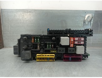 Recambio de caja reles / fusibles para mercedes-benz clase c (w204) berlina 2.1 cdi cat referencia OEM IAM 5DK00922515 20490086