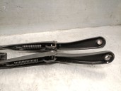 Recambio de brazo limpia delantero derecho para dacia sandero 1.6 mpi 85 (bs03) referencia OEM IAM K7MA8 K7MA8 