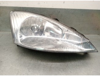 Recambio de faro derecho para ford focus berlina (cak) 1.8 tddi turbodiesel cat referencia OEM IAM 1M5113005EA 1152095 