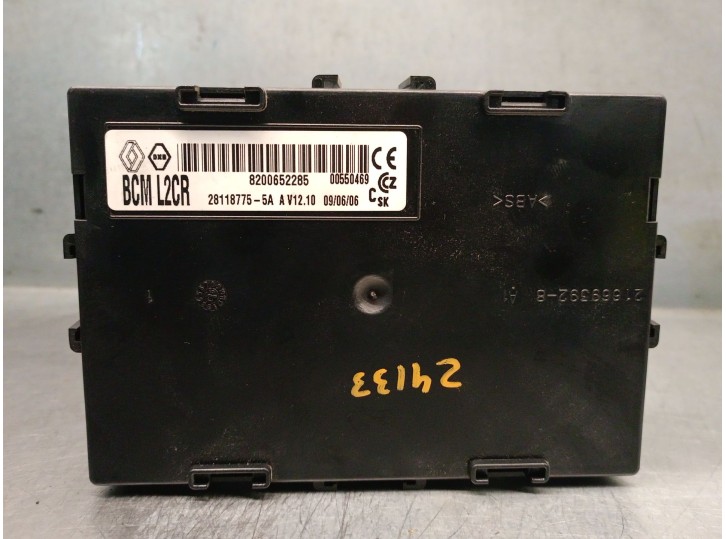 Recambio de caja reles / fusibles para renault clio iii 1.5 dci diesel referencia OEM IAM 8200652285  