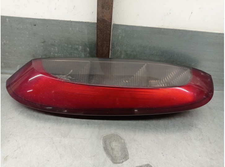 Recambio de piloto trasero de aleta izquierda para opel corsa c 1.3 16v cdti cat (z 13 dt / ln9) referencia OEM IAM 09114336 89