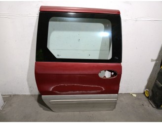 Recambio de puerta lateral corredera derecha para kia carnival ii 2.9 crdi cat referencia OEM IAM K54B72020A K54B72020A 
