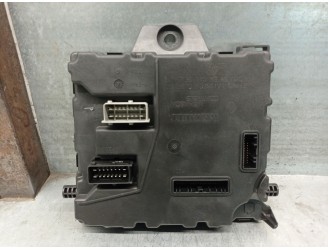 Recambio de modulo electronico para renault master iii furgon ma / fm9t / myb23061a3t0 2.3 diesel referencia OEM IAM 284B18572R 