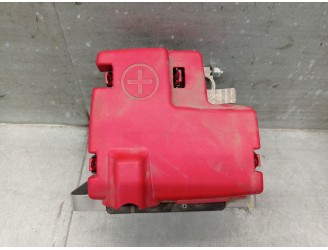 Recambio de caja reles / fusibles para renault master iii furgon ma / fm9t / myb23061a3t0 2.3 diesel referencia OEM IAM 24136288