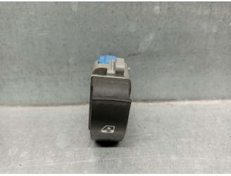 Recambio de mando elevalunas delantero derecho para renault master iii furgon ma / fm9t / myb23061a3t0 2.3 diesel referencia OEM