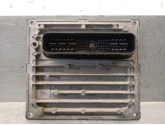 Recambio de centralita motor uce para ford focus berlina (cap) 1.6 16v cat referencia OEM IAM 5M5112A650ZB  S118934104 SIEMENS