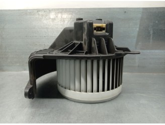 Recambio de motor calefaccion para renault master iii furgon ma / fm9t / myb23061a3t0 2.3 diesel referencia OEM IAM 173830100  