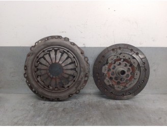 Recambio de kit embrague para opel corsa c 1.3 16v cdti cat (z 13 dt / ln9) referencia OEM IAM 93190221  LUK