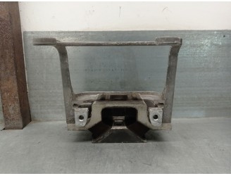 Recambio de soporte cambio para renault master iii furgon ma / fm9t / myb23061a3t0 2.3 diesel referencia OEM IAM 112225095R  