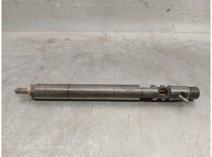 Recambio de inyector para ssangyong rodius i 2.7 xdi referencia OEM IAM A6650170221  EJBR04401D DELPHI