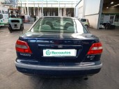 volvo s40 berlina del año 1999