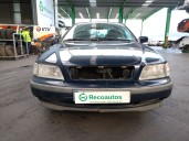 volvo s40 berlina del año 1999