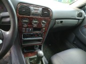 volvo s40 berlina del año 1999