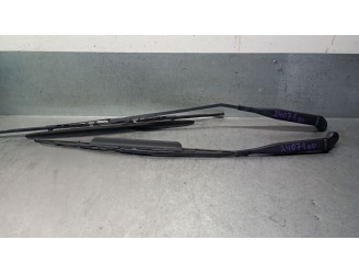 Recambio de brazo limpia delantero derecho para mercedes-benz clase a (w168) 1.7 cdi diesel cat referencia OEM IAM A1688200644 A