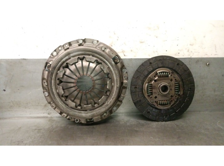 Recambio de kit embrague para toyota auris 1.6 16v cat referencia OEM IAM 3121005120 3121005120 VALEO