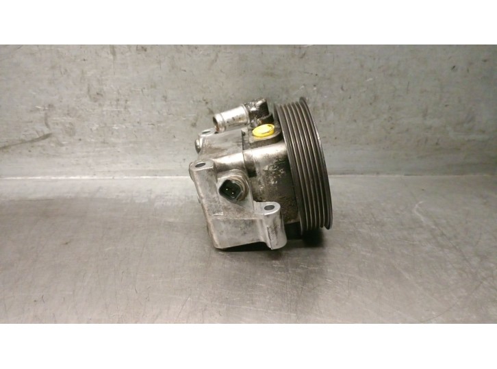 Recambio de bomba servodireccion para ford focus berlina (cap) 1.6 16v cat referencia OEM IAM 4M513A696AD 1362652 