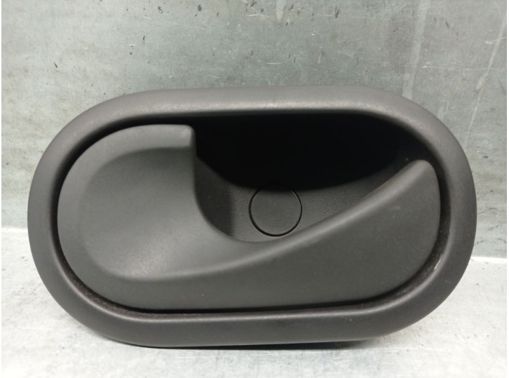 Recambio de maneta interior delantera izquierda para renault master iii furgon ma / fm9t / myb23061a3t0 2.3 diesel referencia OE