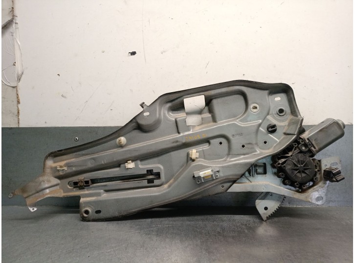 Recambio de elevalunas delantero izquierdo para renault laguna (b56) 2.2 diesel referencia OEM IAM 7701367867 7701367867 