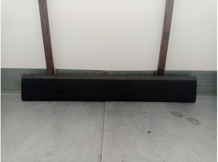 Recambio de moldura para renault master iii furgon ma / fm9t / myb23061a3t0 2.3 diesel referencia OEM IAM 828211696R  