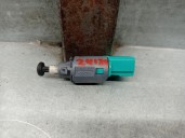 Recambio de interruptor para renault master iii furgon ma / fm9t / myb23061a3t0 2.3 diesel referencia OEM IAM 253250007R 