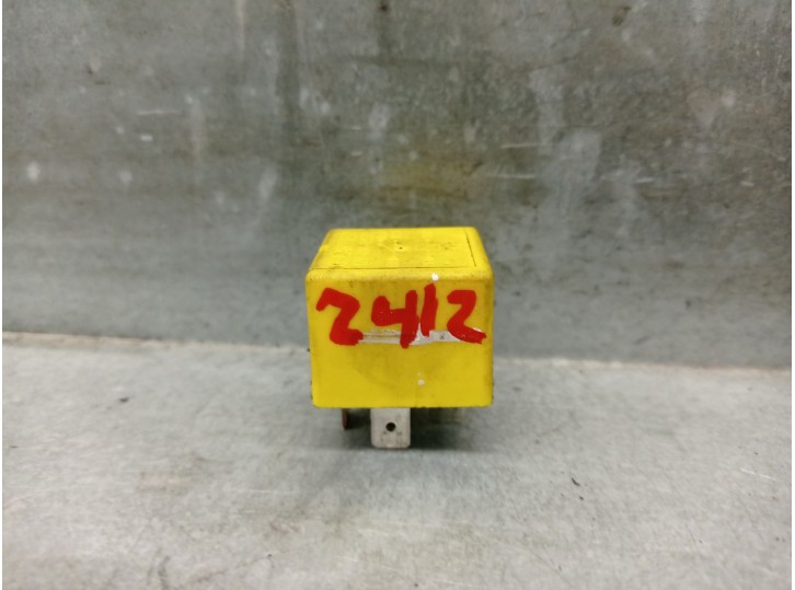 Recambio de rele para renault master iii furgon ma / fm9t / myb23061a3t0 2.3 diesel referencia OEM IAM 7700844253  