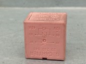 Recambio de rele para renault master iii furgon ma / fm9t / myb23061a3t0 2.3 diesel referencia OEM IAM 8200308271  