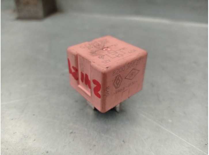 Recambio de rele para renault master iii furgon ma / fm9t / myb23061a3t0 2.3 diesel referencia OEM IAM 8200308271  20240041