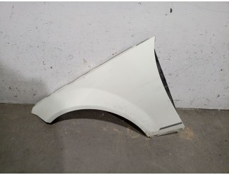 Recambio de aleta delantera izquierda para mercedes-benz clase c (w204) c 320 cdi familiar referencia OEM IAM A2048800118 A20488