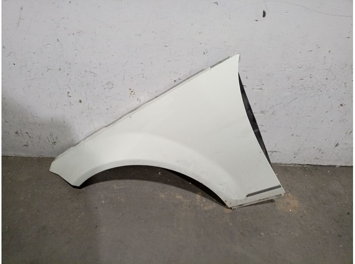 Recambio de aleta delantera izquierda para mercedes-benz clase c (w204) c 320 cdi familiar referencia OEM IAM A2048800118 A20488