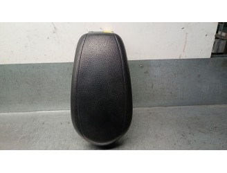 Recambio de apoyabrazos central para hyundai veloster (fs) 1.6 gdi referencia OEM IAM 846602V000RY 846602V000RY 