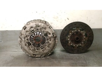 Recambio de kit embrague para renault master iii furgon ma / fm9t / myb23061a3t0 2.3 diesel referencia OEM IAM 7701476589 770147